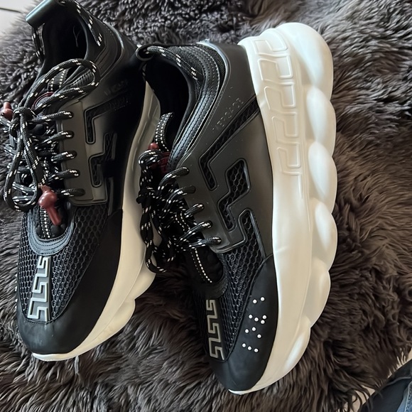 Versace men sneakers - Picture 2 of 4